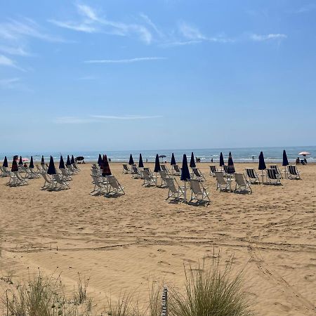 Malibu Apartments Bibione Buitenkant foto