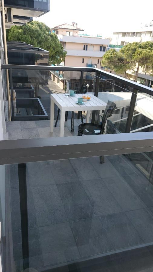 Malibu Apartments Bibione Buitenkant foto