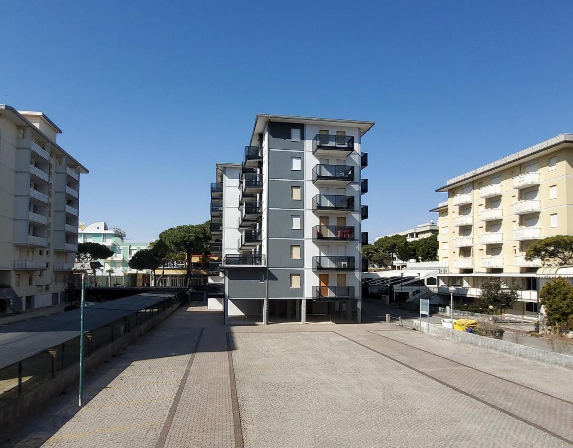 Malibu Apartments Bibione Buitenkant foto
